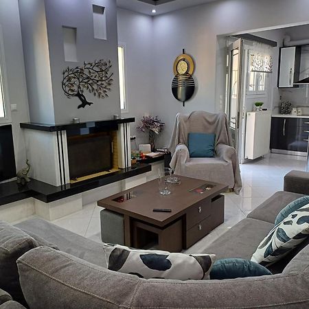 Luxury Apartment Amarynthos Esterno foto