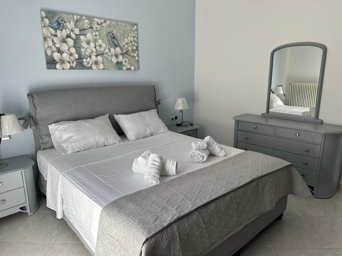 Luxury Apartment Amarynthos Esterno foto