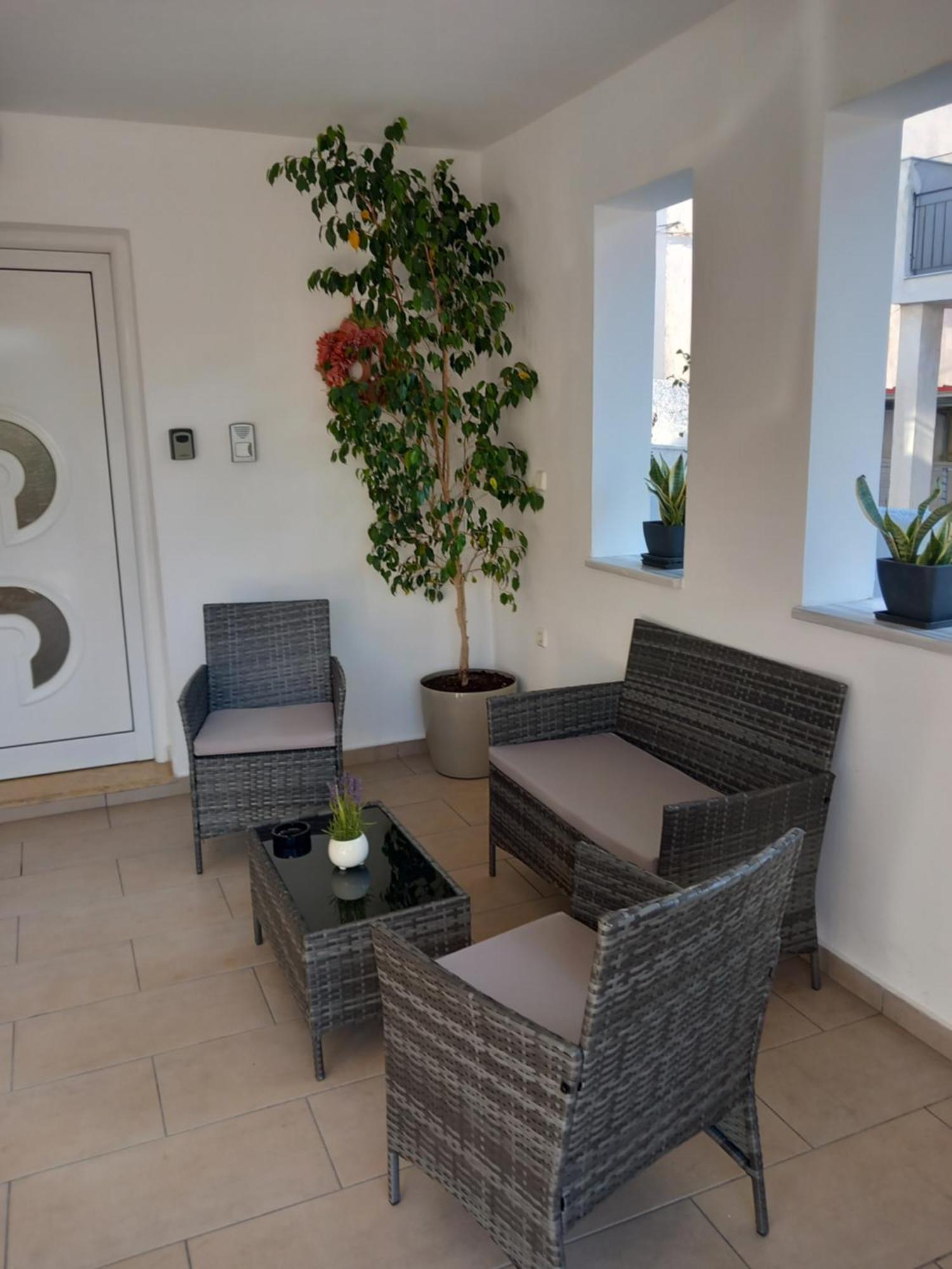 Luxury Apartment Amarynthos Esterno foto