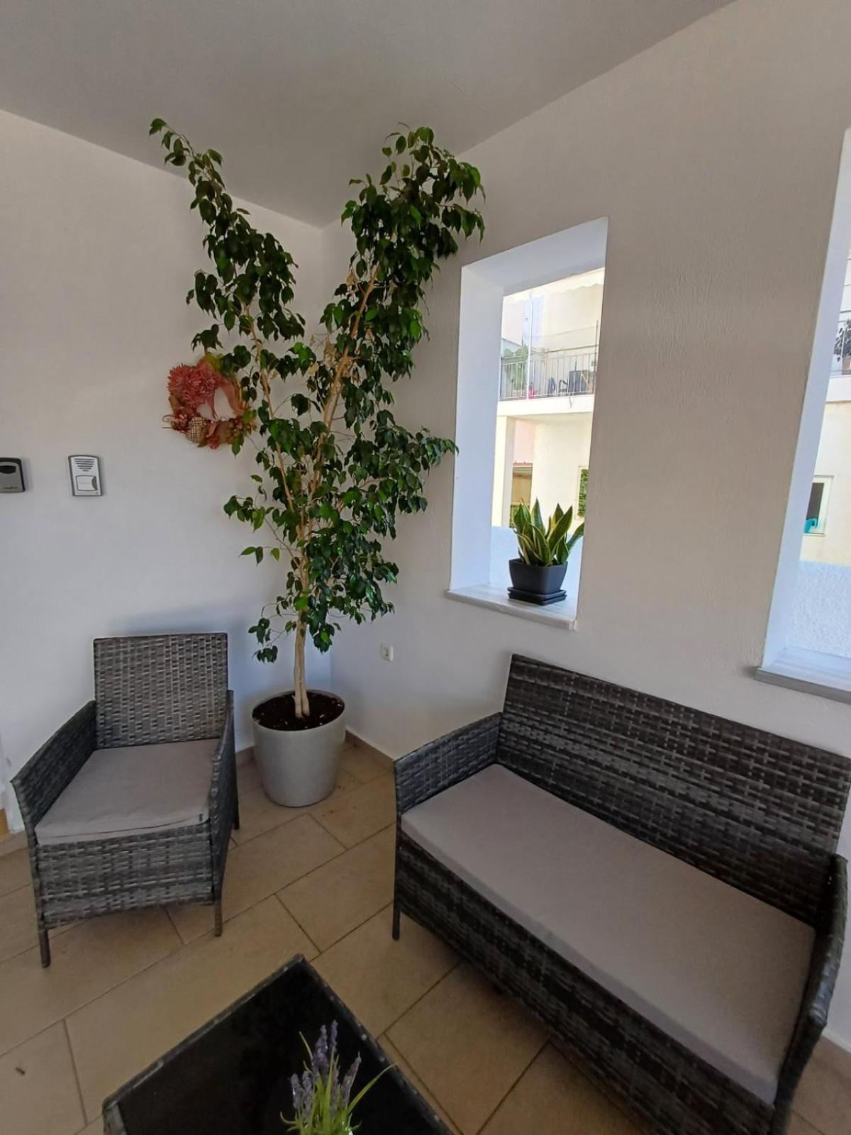Luxury Apartment Amarynthos Esterno foto