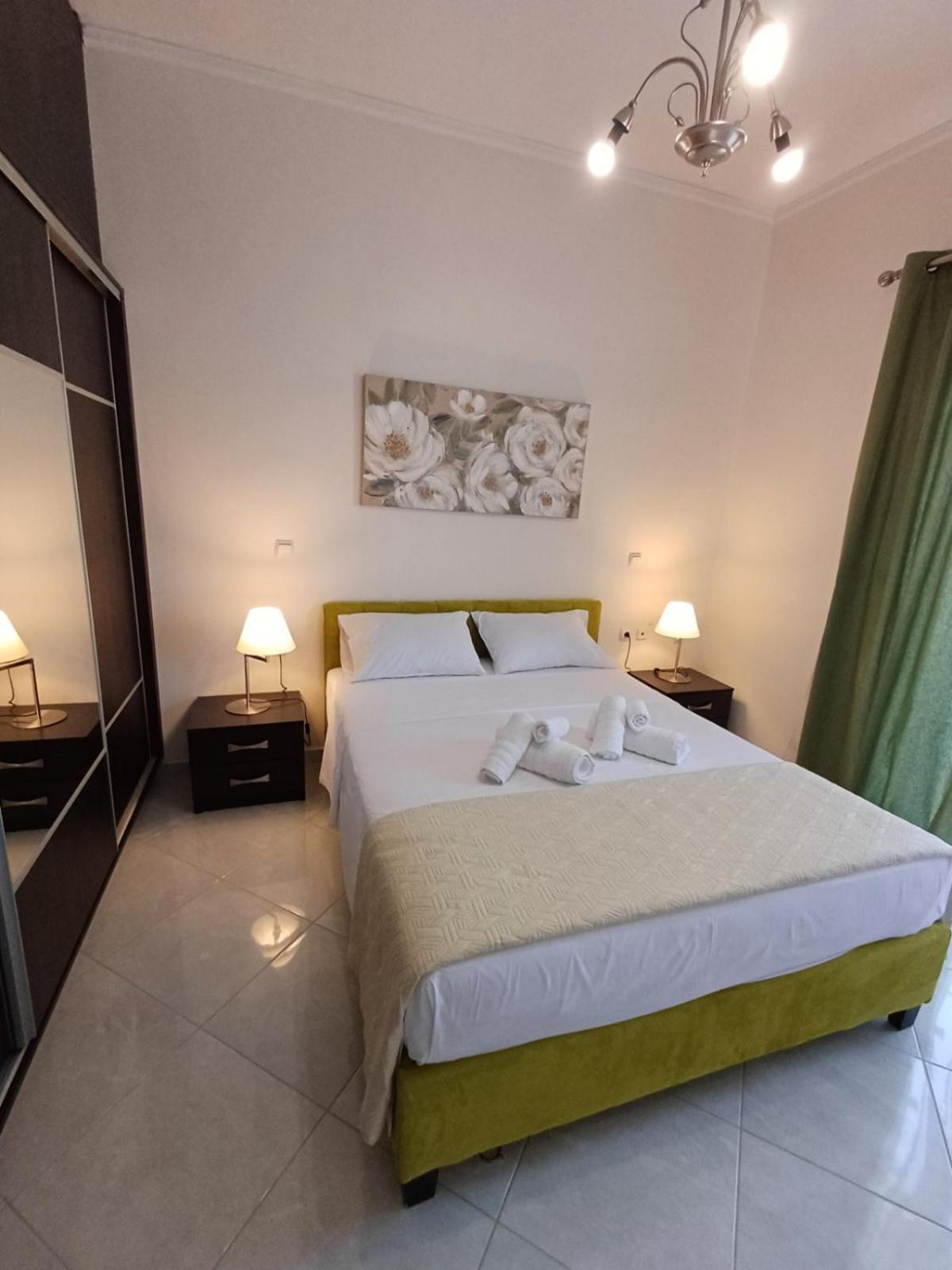 Luxury Apartment Amarynthos Esterno foto